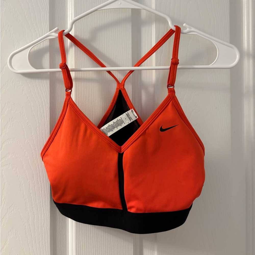 Nike dry fit sports bra. Never been worn.